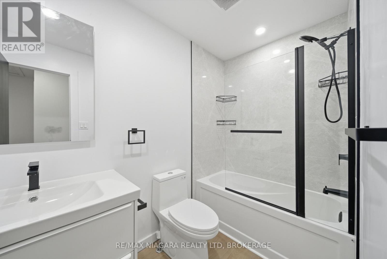 Main Unit 1 - 1361 Station Street, Pelham, Ontario  L0S 1E3 - Photo 14 - X12996414