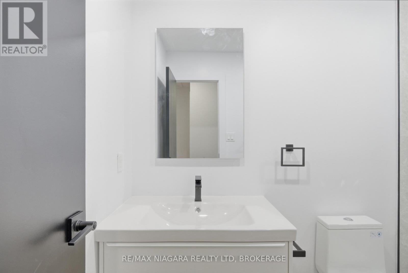 Main Unit 1 - 1361 Station Street, Pelham, Ontario  L0S 1E3 - Photo 15 - X12996414