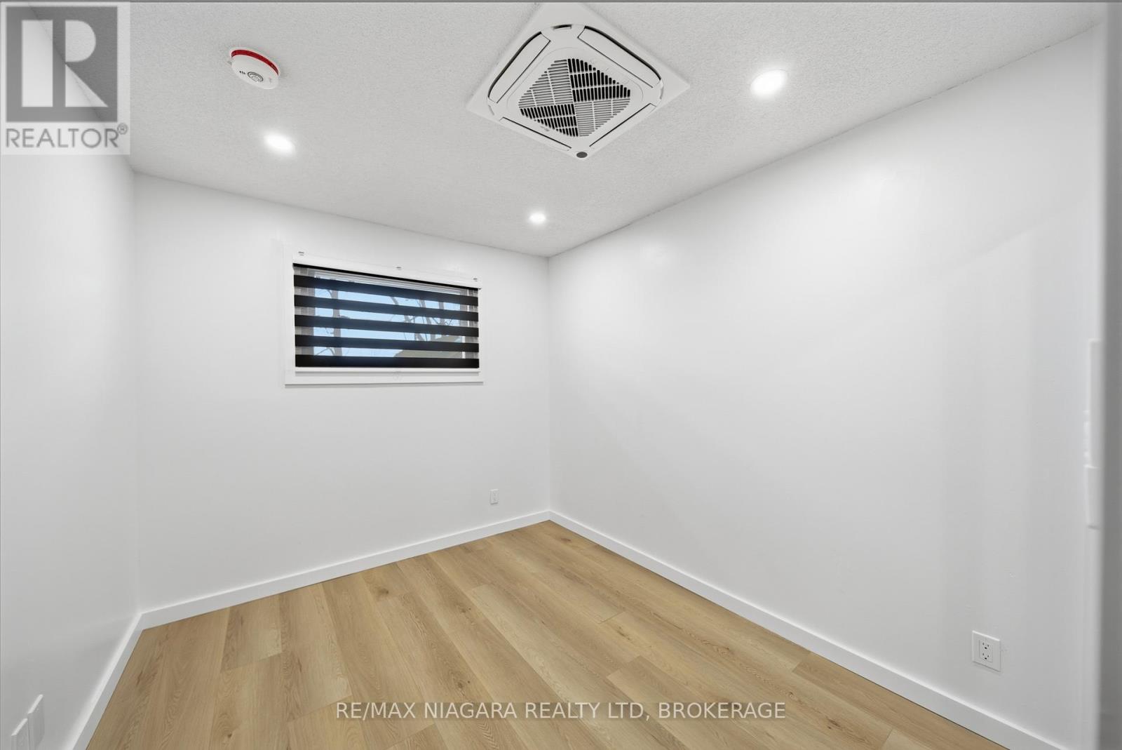 Main Unit 1 - 1361 Station Street, Pelham, Ontario  L0S 1E3 - Photo 16 - X12996414