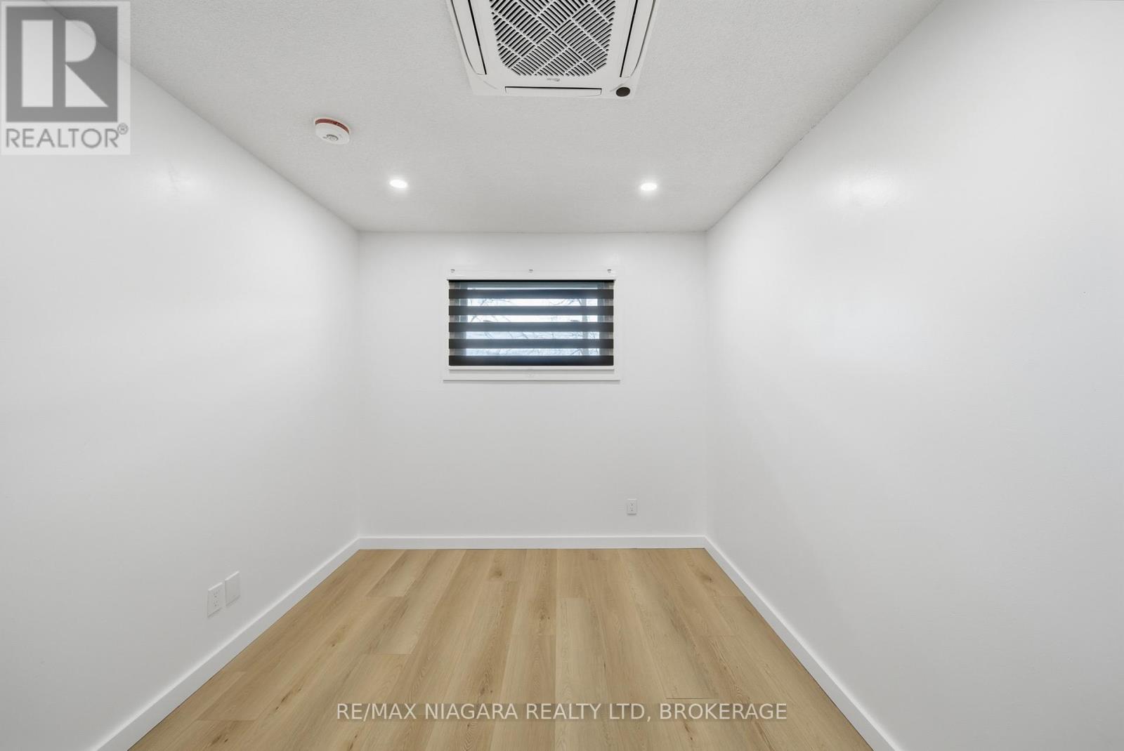 Main Unit 1 - 1361 Station Street, Pelham, Ontario  L0S 1E3 - Photo 17 - X12996414