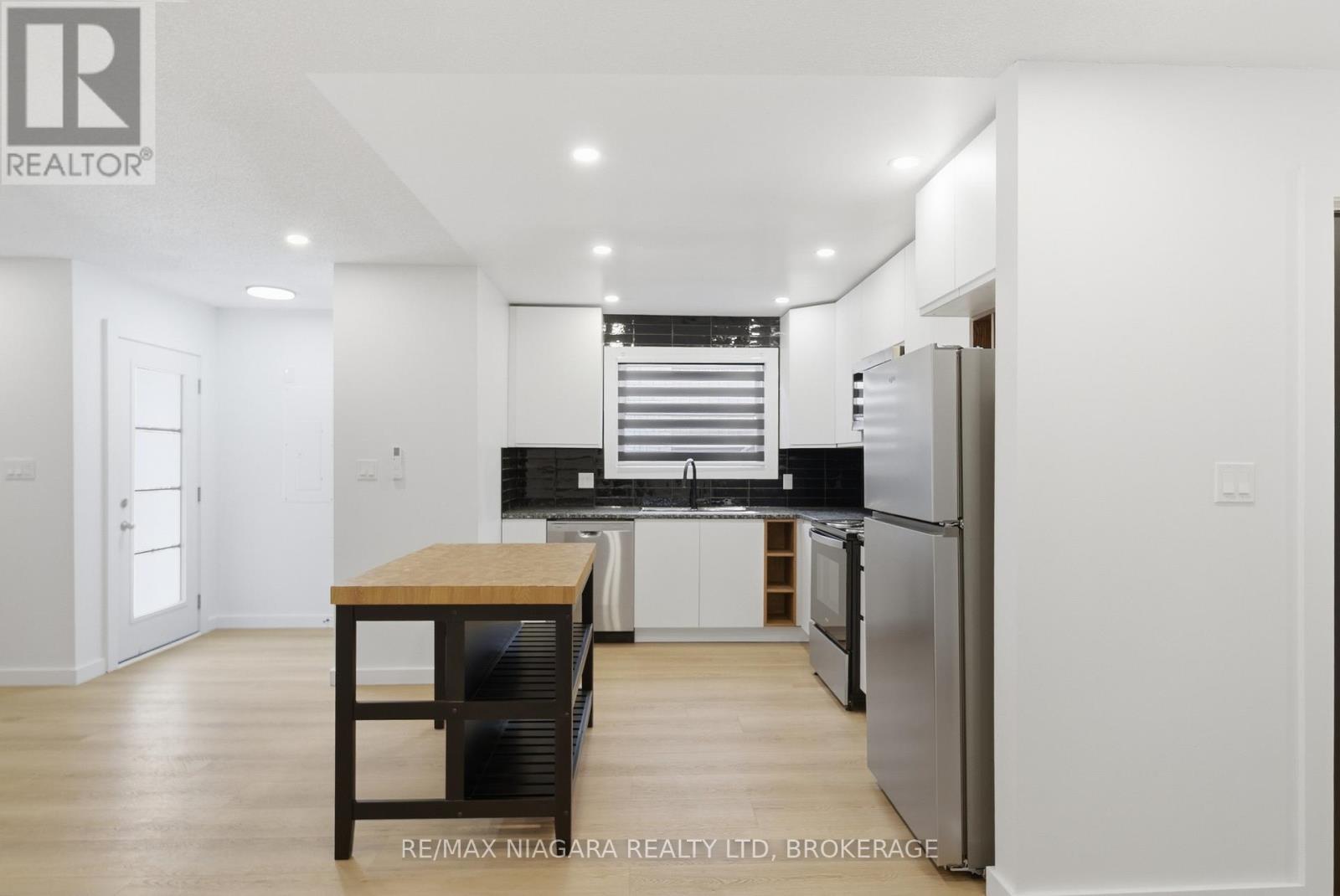 Main Unit 1 - 1361 Station Street, Pelham, Ontario  L0S 1E3 - Photo 5 - X12996414