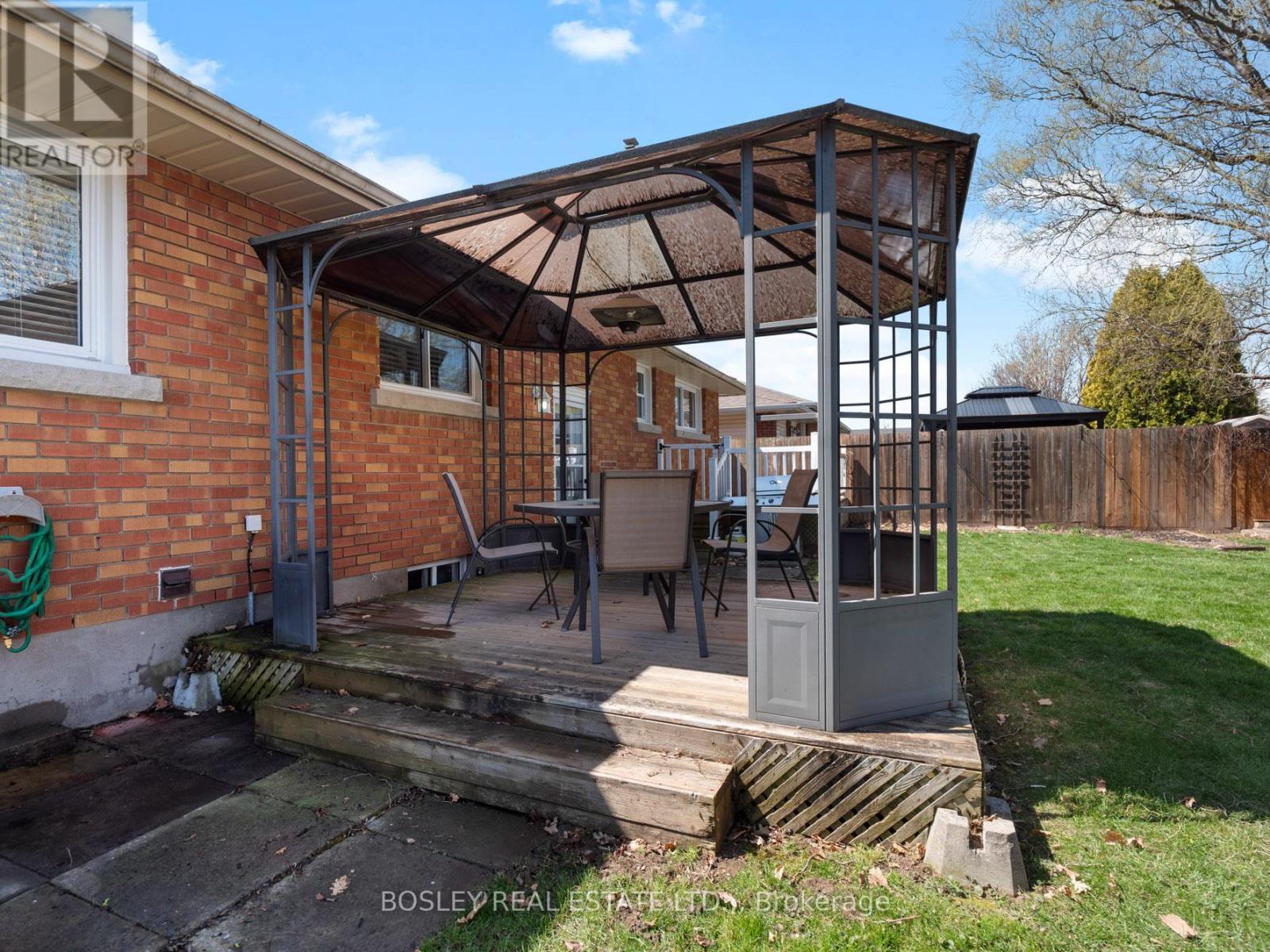 21 Grosvenor Street, St. Catharines, Ontario  L2M 3E1 - Photo 29 - X12996418