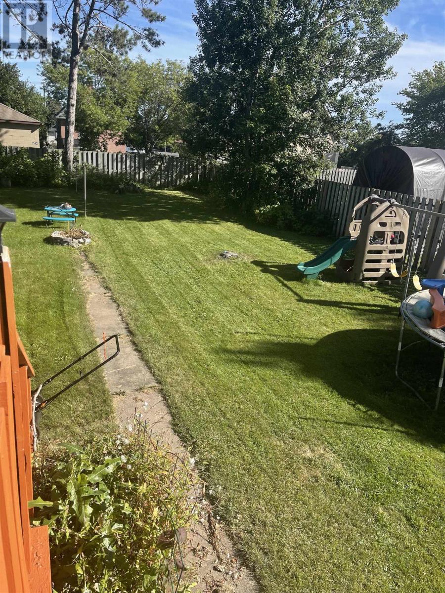 9 Ruttan St, Thunder Bay, Ontario  P7A 4S1 - Photo 27 - TB2600699