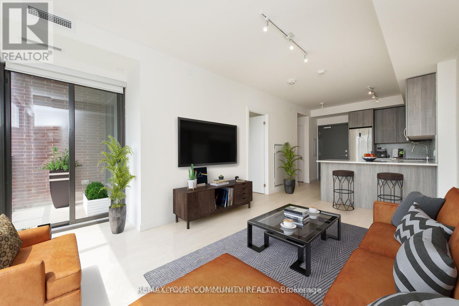 502 - 246 Logan Avenue, Toronto, Ontario  M4M 1J2 - Photo 6 - E12918224