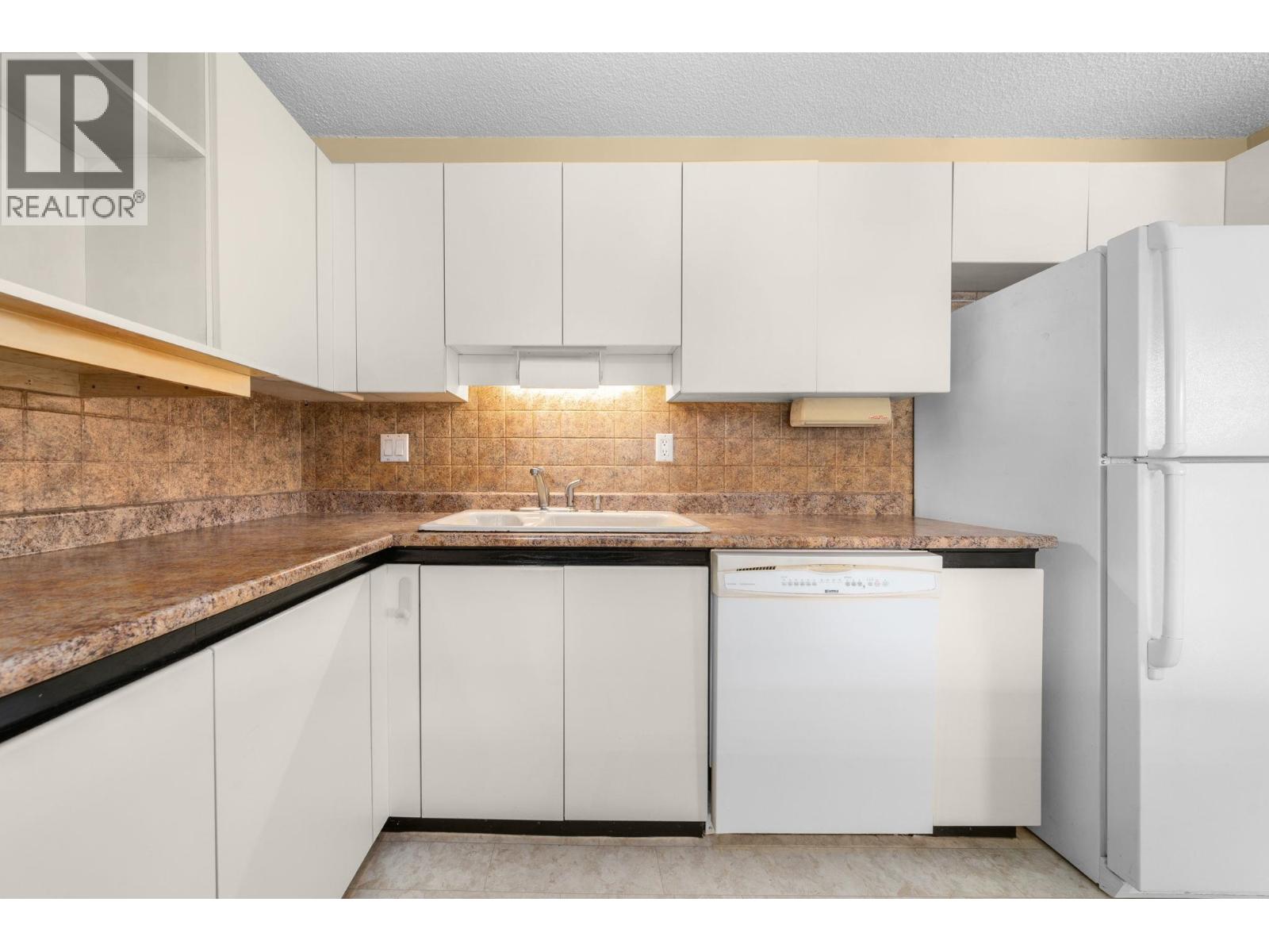 801 1412 Esquimalt Avenue, West Vancouver, British Columbia  V7T 1K7 - Photo 18 - R3111079