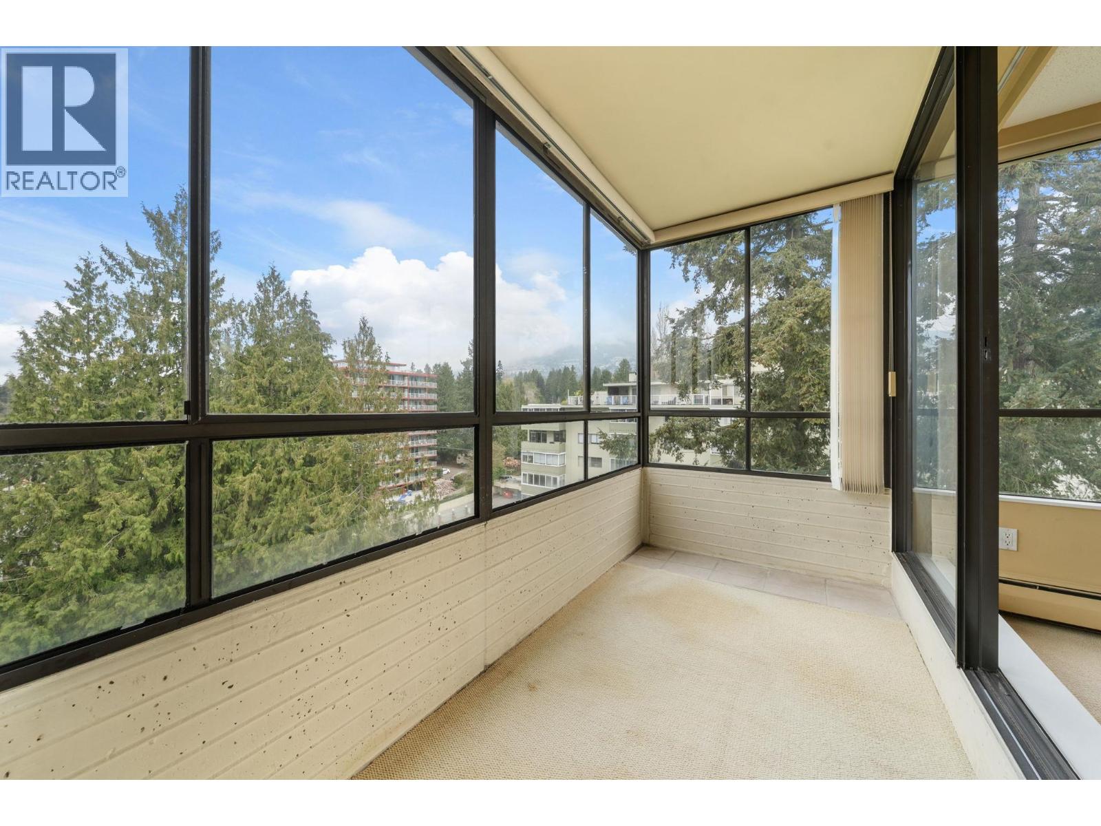 801 1412 Esquimalt Avenue, West Vancouver, British Columbia  V7T 1K7 - Photo 4 - R3111079