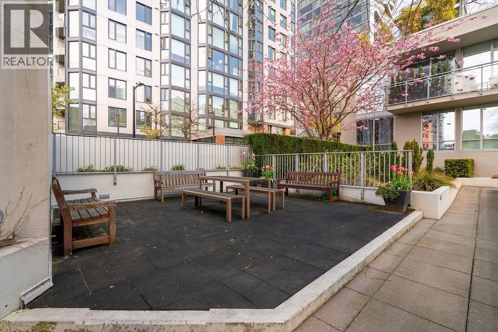 1471 Howe Street, Vancouver, British Columbia V6Z 1C2 - Photo 39 - R3111081