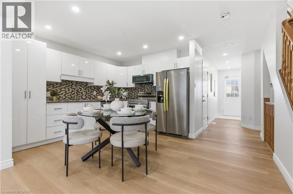 1496 Franklin Boulevard, Cambridge, Ontario N3C 3L5 - Photo 8 - 40820293