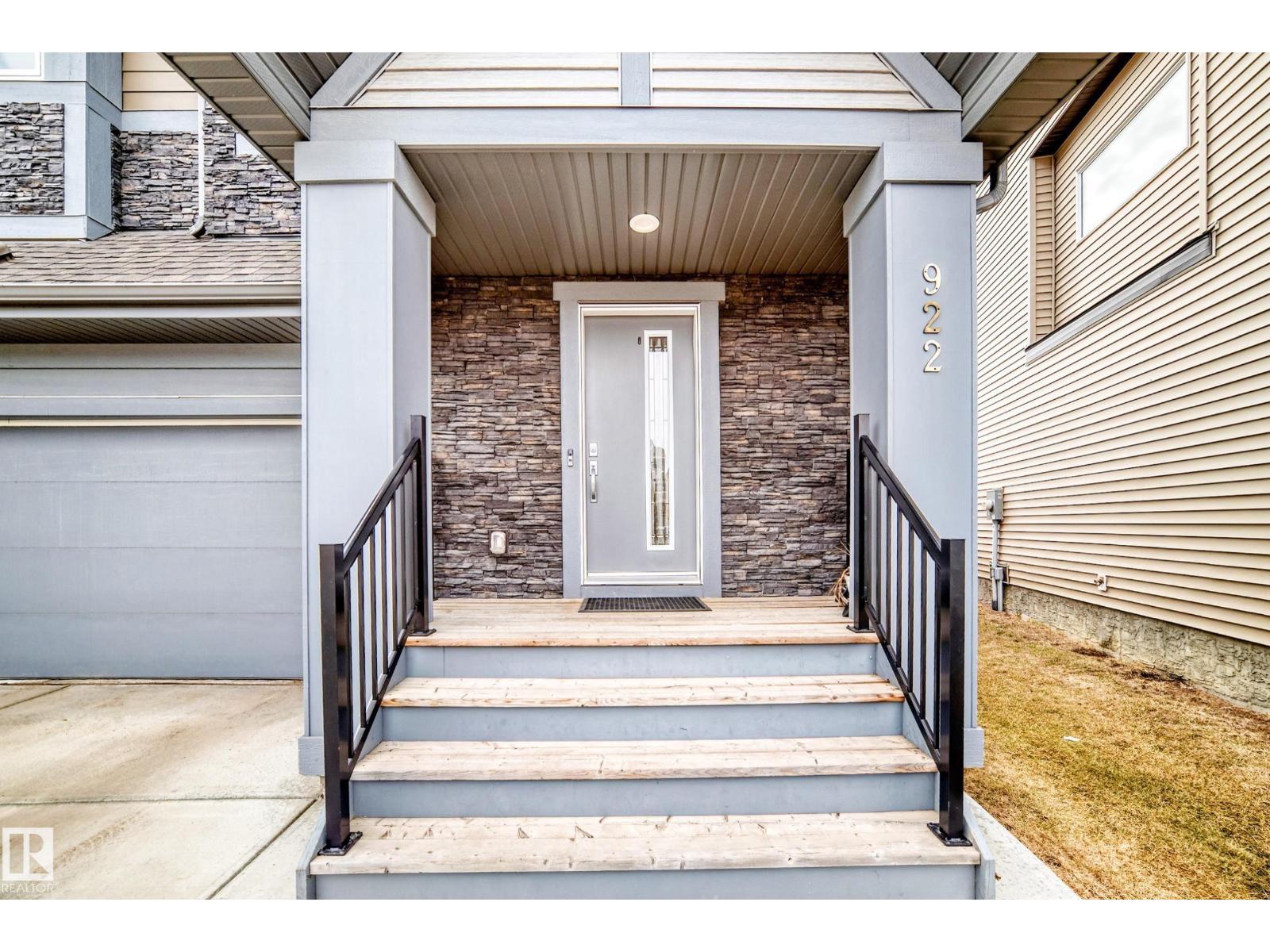 922 173a St Sw, Edmonton, Alberta  T6W 3V3 - Photo 2 - E4482167