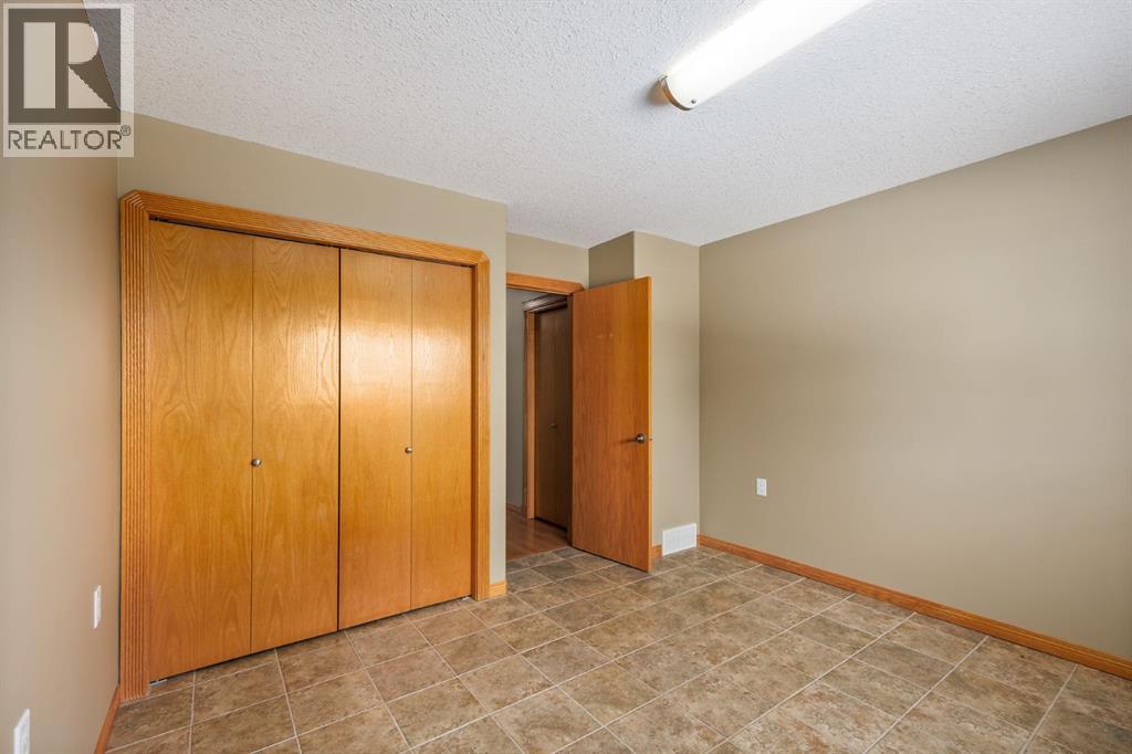 20 Hillcrest Boulevard, Strathmore, Alberta  T1P 1X1 - Photo 26 - A2298675