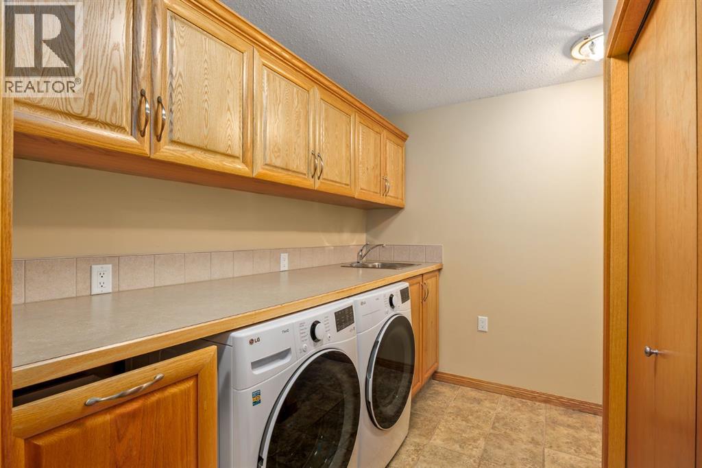 20 Hillcrest Boulevard, Strathmore, Alberta  T1P 1X1 - Photo 36 - A2298675