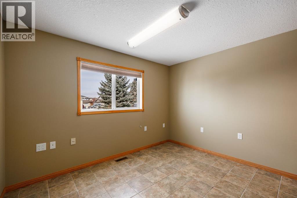 20 Hillcrest Boulevard, Strathmore, Alberta  T1P 1X1 - Photo 25 - A2298675