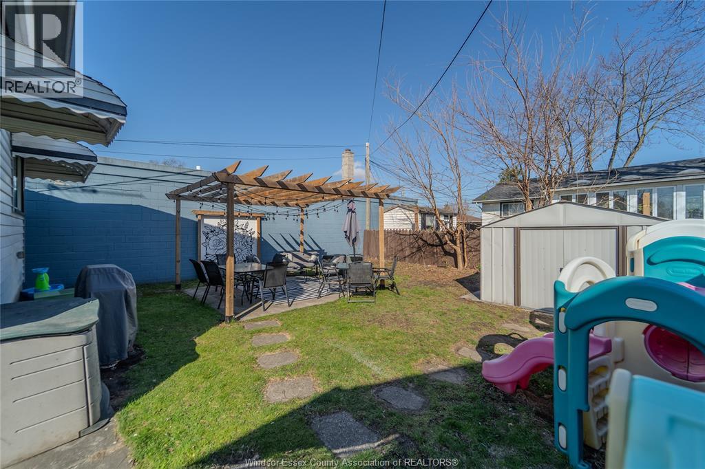 1594 Tecumseh Road West, Windsor, Ontario N9B 1T8 - Photo 35 - 26008051