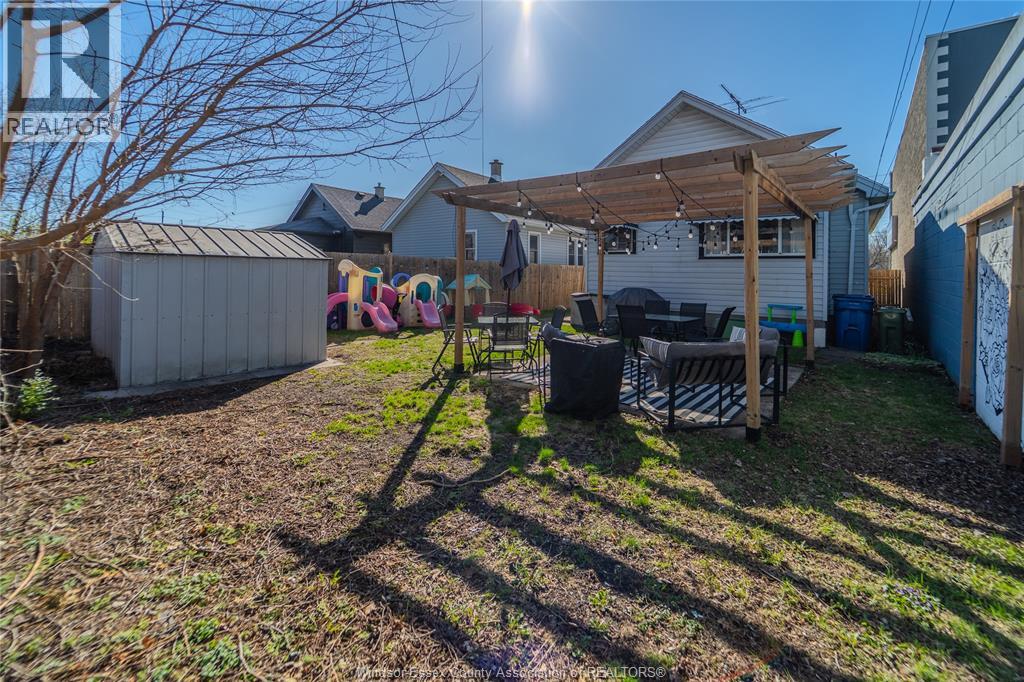 1594 Tecumseh Road West, Windsor, Ontario N9B 1T8 - Photo 36 - 26008051