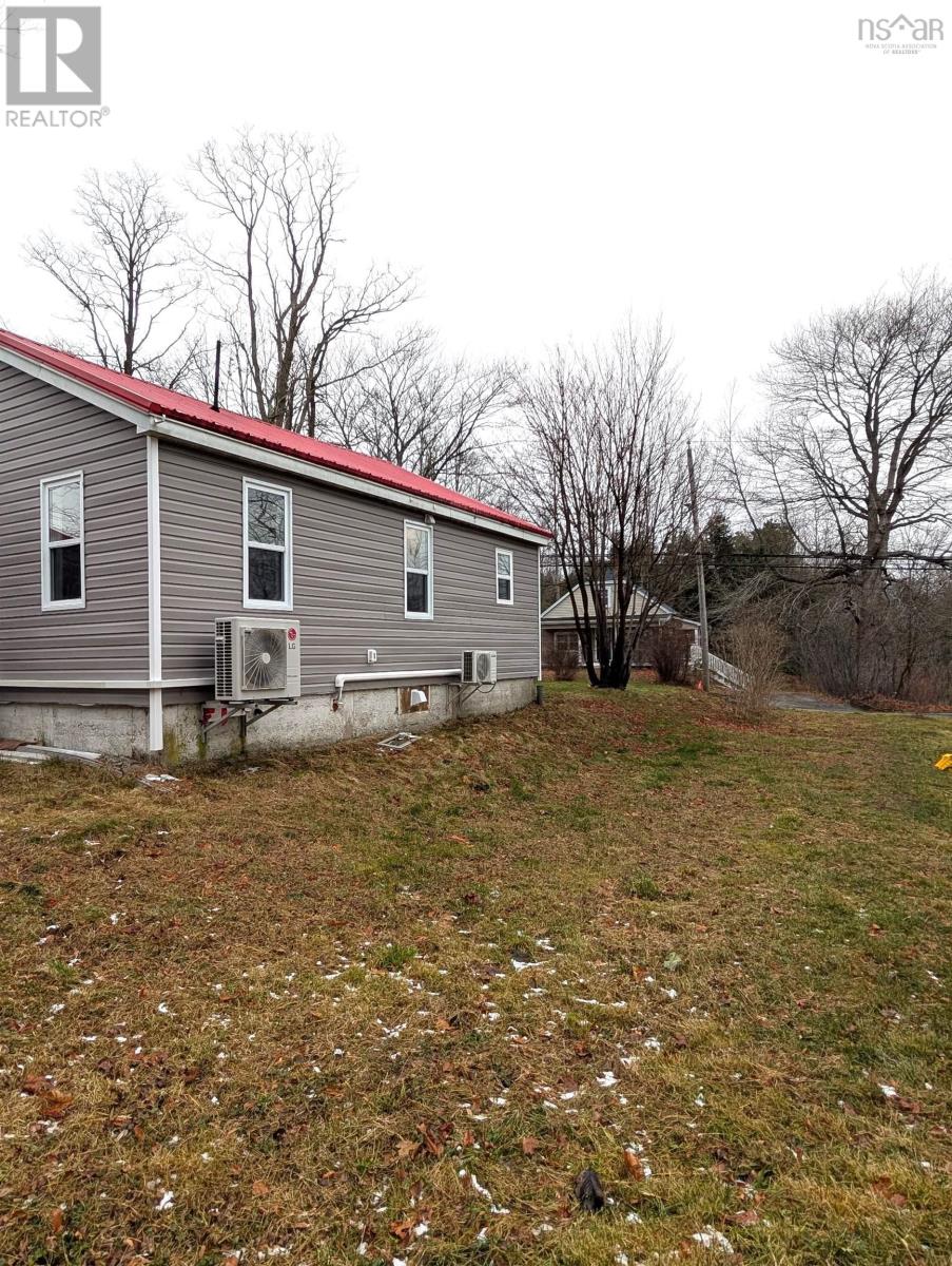 165 St. Phillips Street, Bridgewater, Nova Scotia  B4V 1W6 - Photo 16 - 202529313