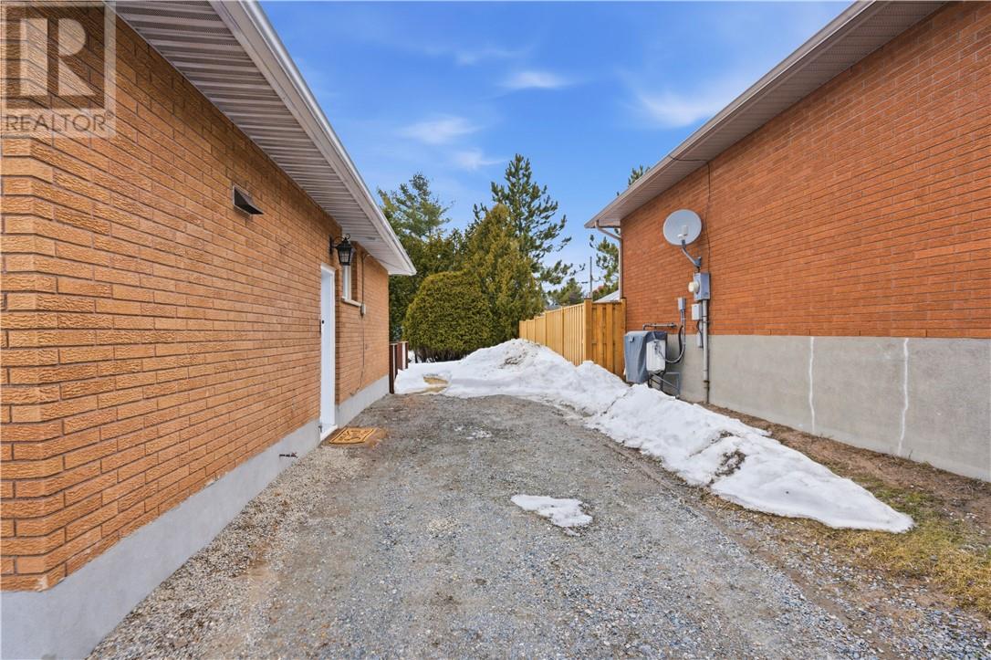 1004 Buckingham Drive, Sudbury, Ontario  P3A 1G1 - Photo 29 - 2127106