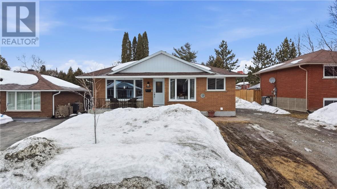 1004 Buckingham Drive, Sudbury, Ontario  P3A 1G1 - Photo 3 - 2127106