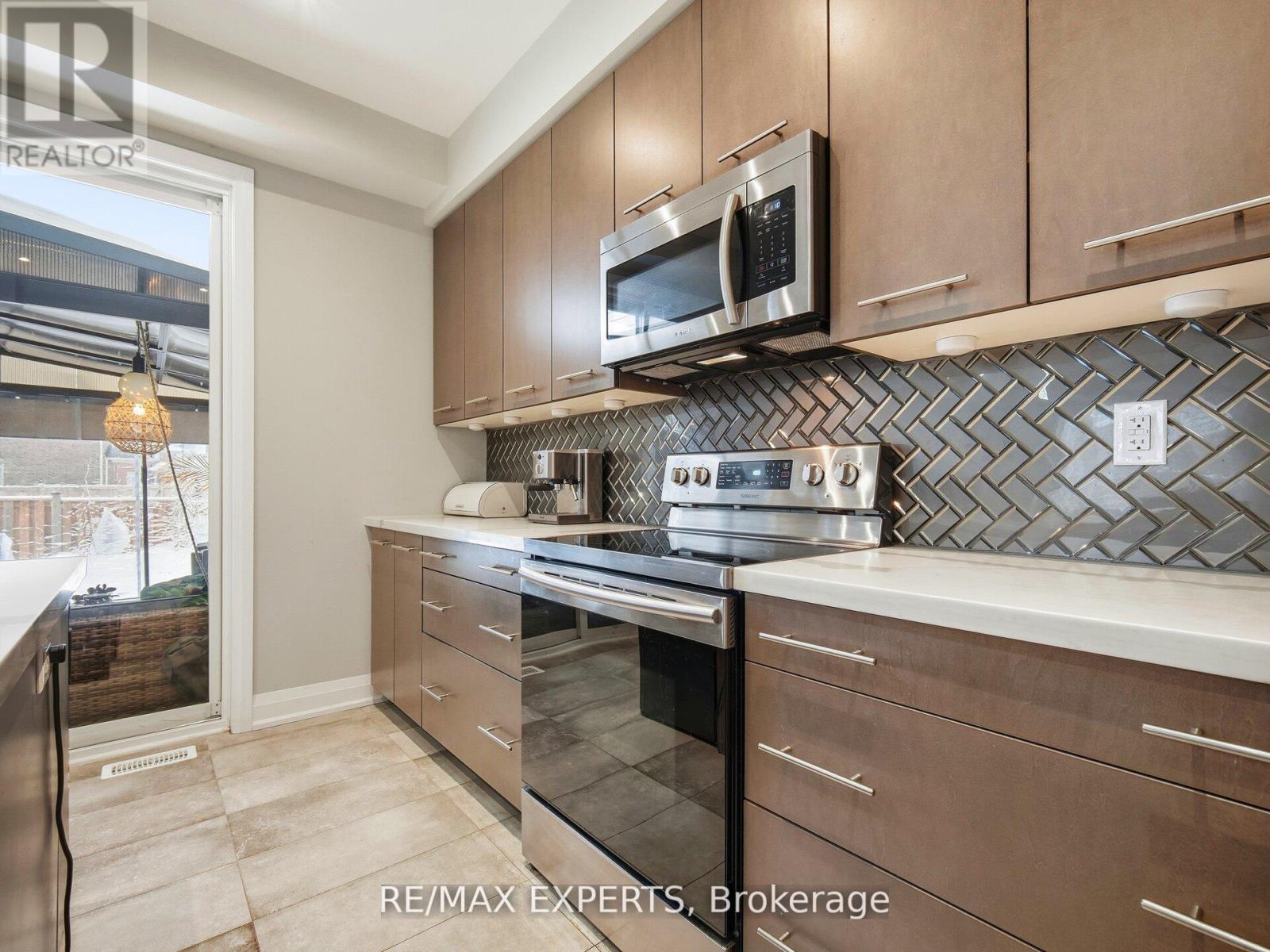 120 Farley Road, Centre Wellington, Ontario  N1M 0H2 - Photo 7 - X12996304