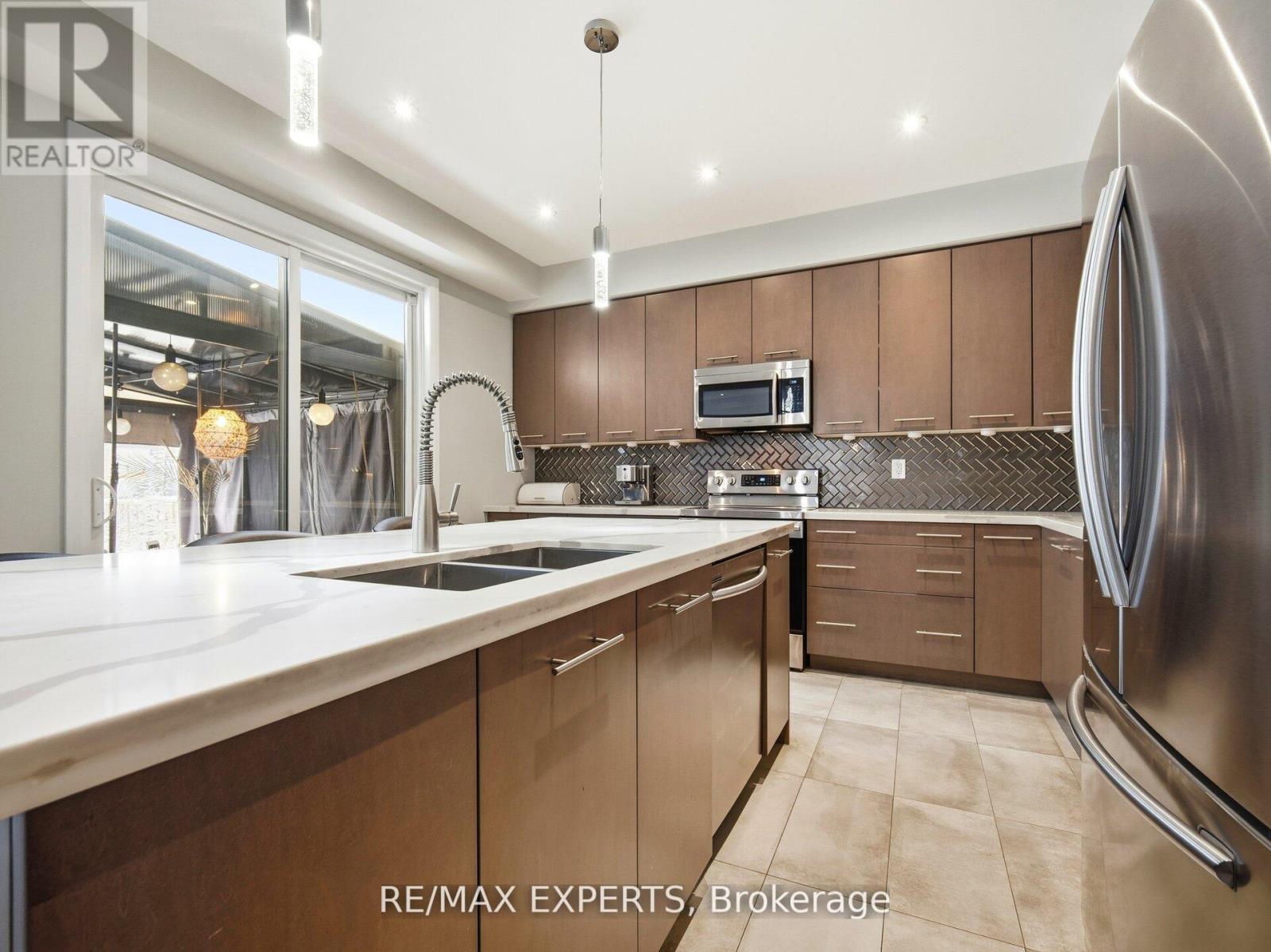 120 Farley Road, Centre Wellington, Ontario  N1M 0H2 - Photo 6 - X12996304