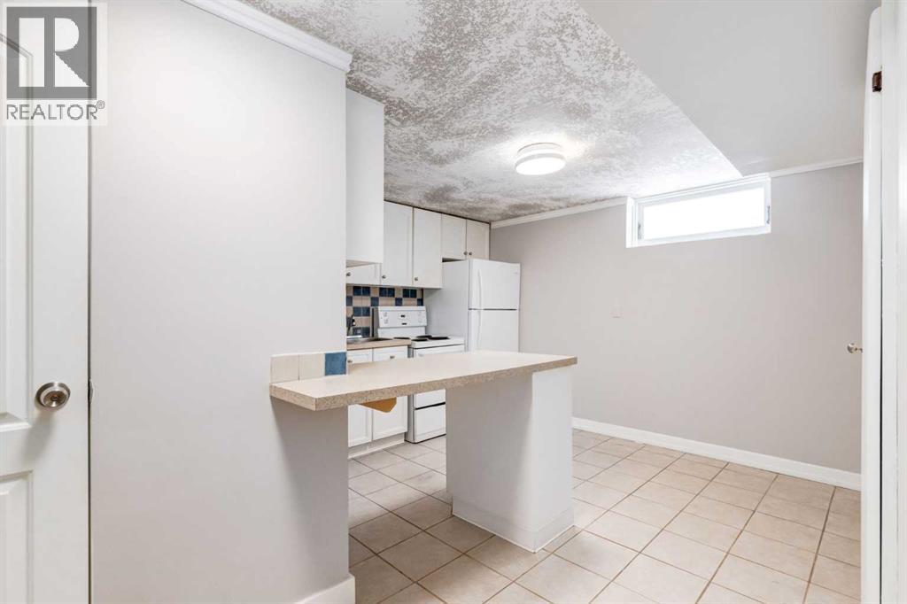 332 Avonburn Road SE, Calgary, Alberta  T2H 1N8 - Photo 36 - A2298574