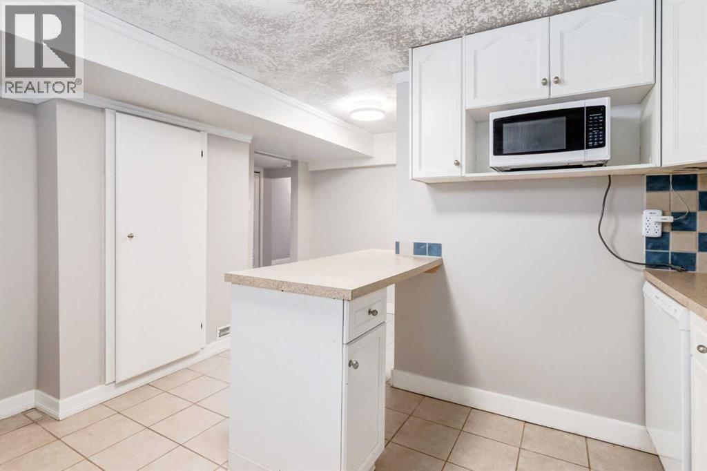 332 Avonburn Road SE, Calgary, Alberta  T2H 1N8 - Photo 37 - A2298574