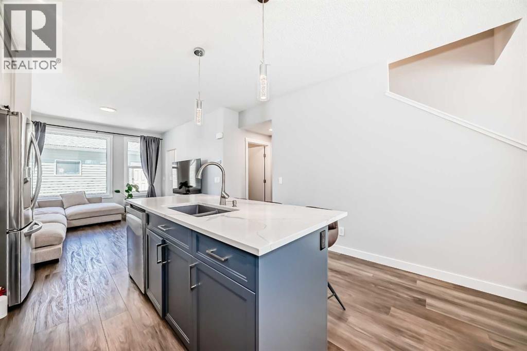 172 Rowmont Boulevard NW, Calgary, Alberta  T3L 0H3 - Photo 5 - A2301537