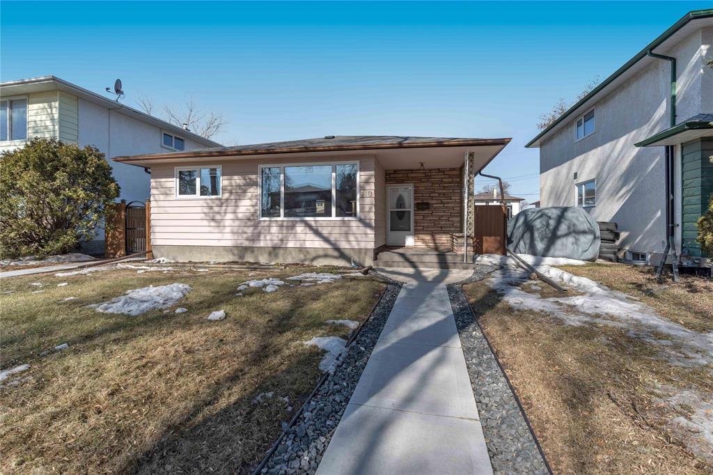 310 Culver Street, Winnipeg, Manitoba  R2L 1Z8 - Photo 0 - 202607214