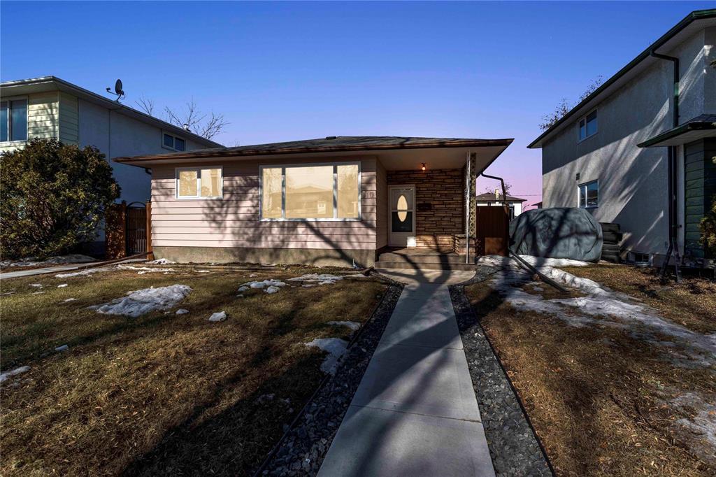 310 Culver Street, Winnipeg, Manitoba  R2L 1Z8 - Photo 1 - 202607214