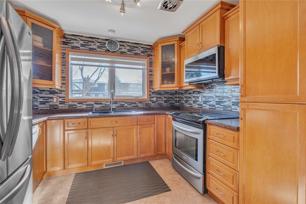 310 Culver Street, Winnipeg, Manitoba  R2L 1Z8 - Photo 9 - 202607214