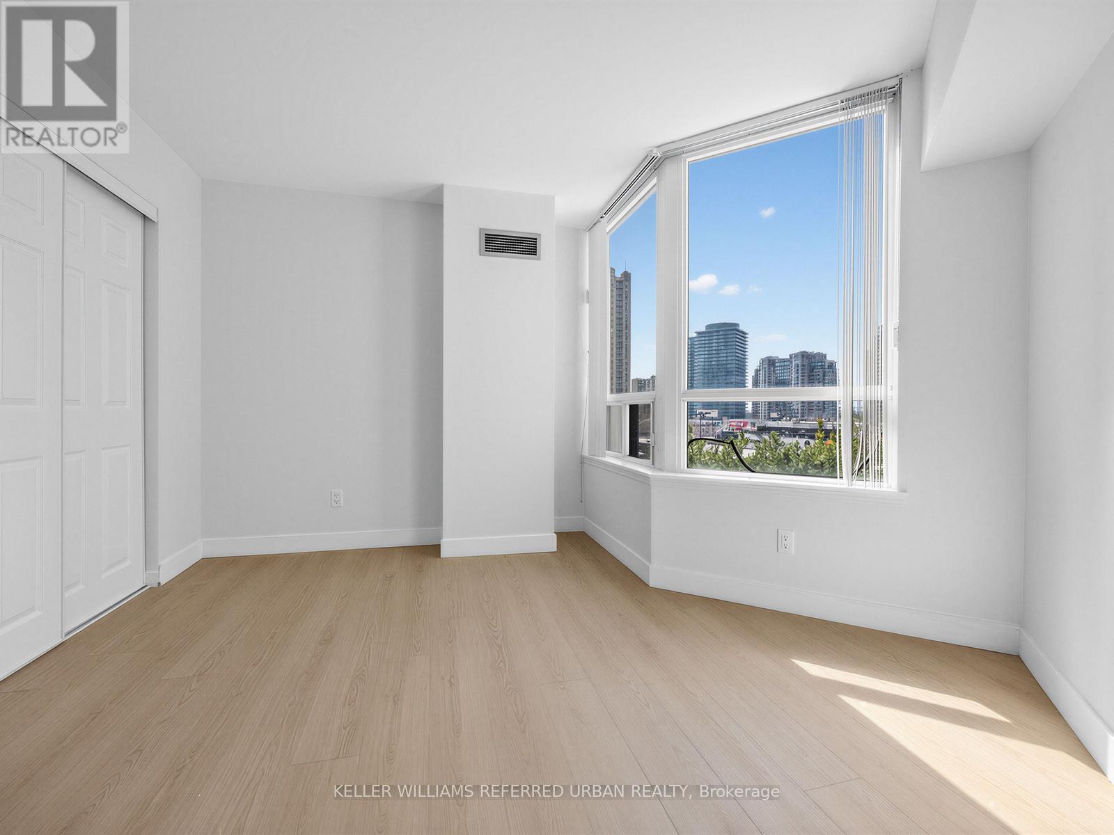 501 - 7 Bishop Avenue, Toronto, Ontario  M2M 4J4 - Photo 4 - C12996326