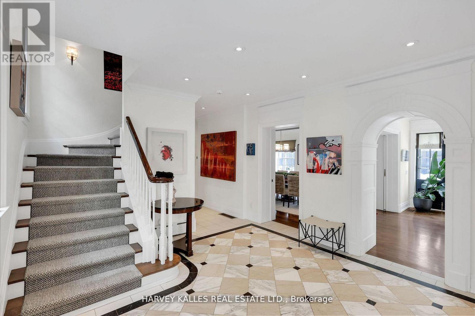 444 Russell Hill Road, Toronto, Ontario  M5P 2S5 - Photo 4 - C12996400