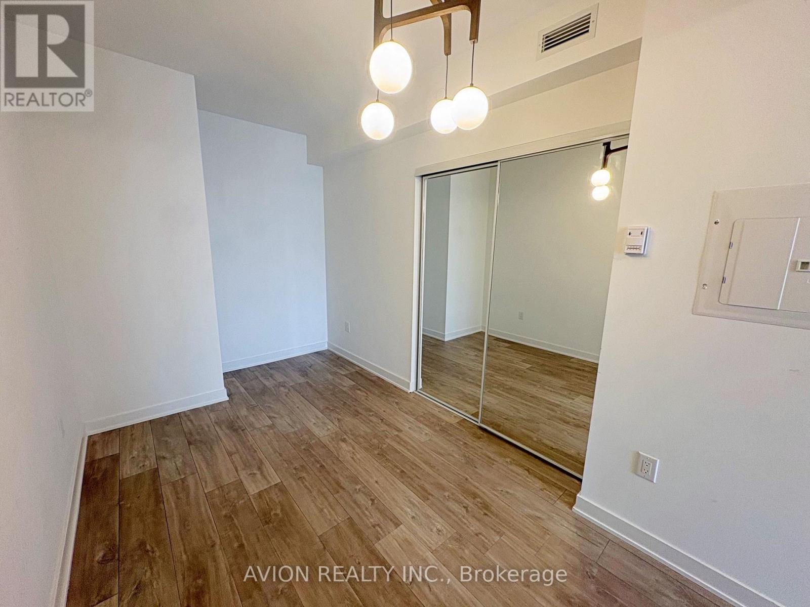 1802 - 100 Dalhousie Street, Toronto, Ontario  M5B 0C7 - Photo 11 - C12996410