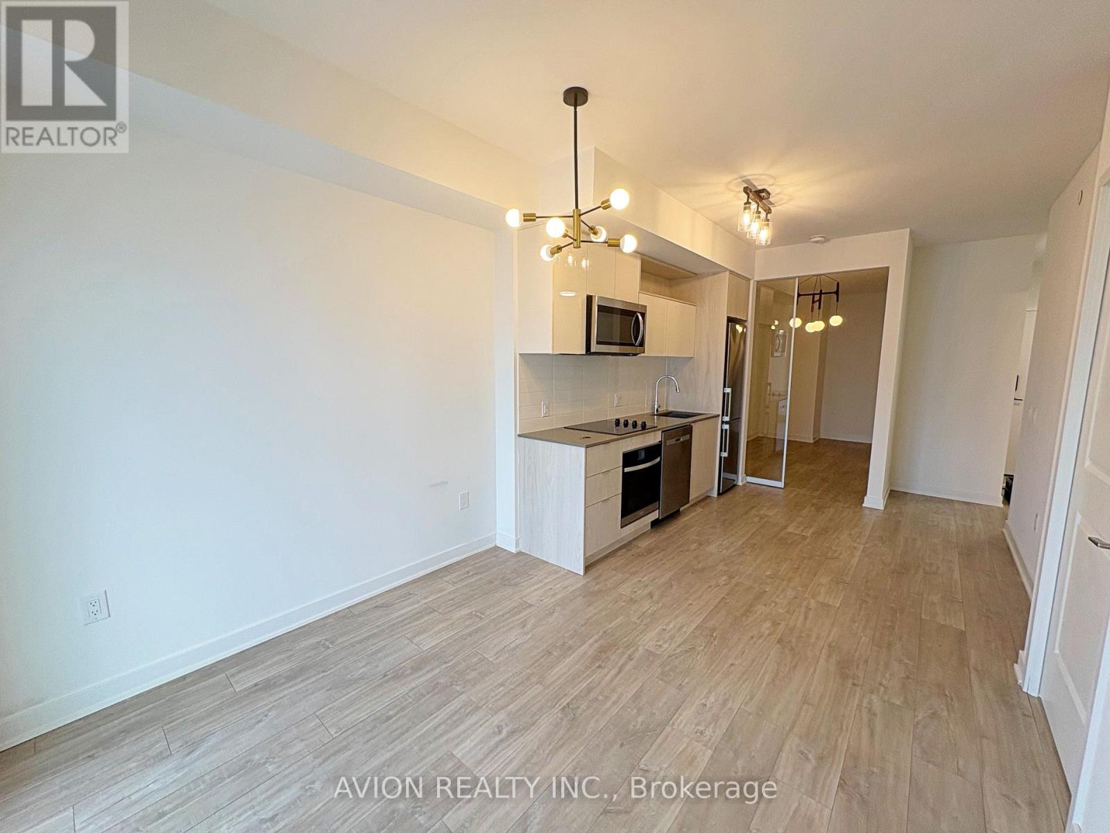 1802 - 100 Dalhousie Street, Toronto, Ontario  M5B 0C7 - Photo 6 - C12996410