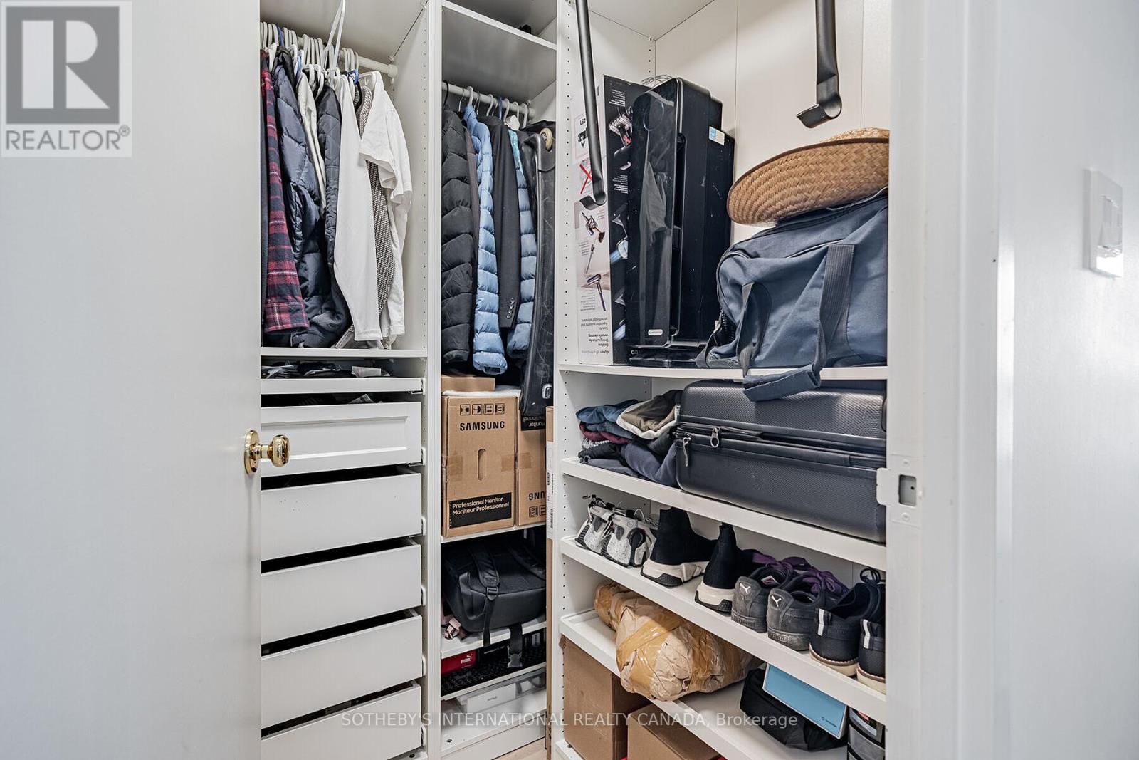 1012 - 10 Yonge Street, Toronto, Ontario  M5E 1R4 - Photo 16 - C12996436