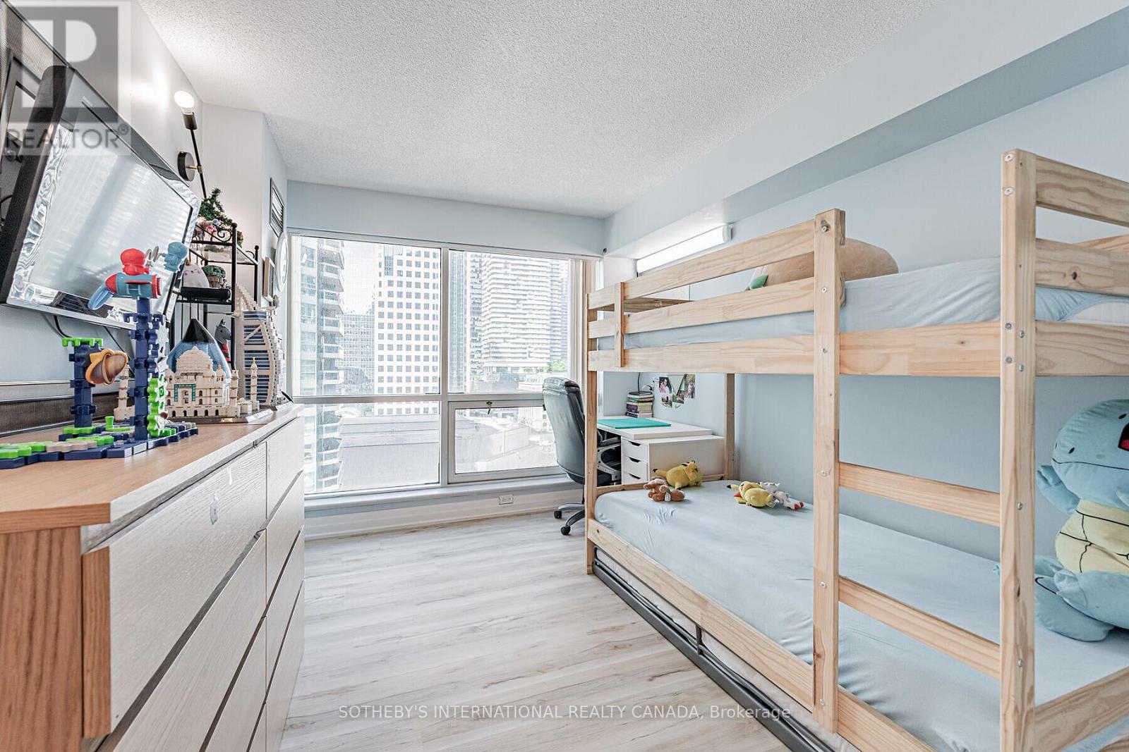 1012 - 10 Yonge Street, Toronto, Ontario  M5E 1R4 - Photo 19 - C12996436