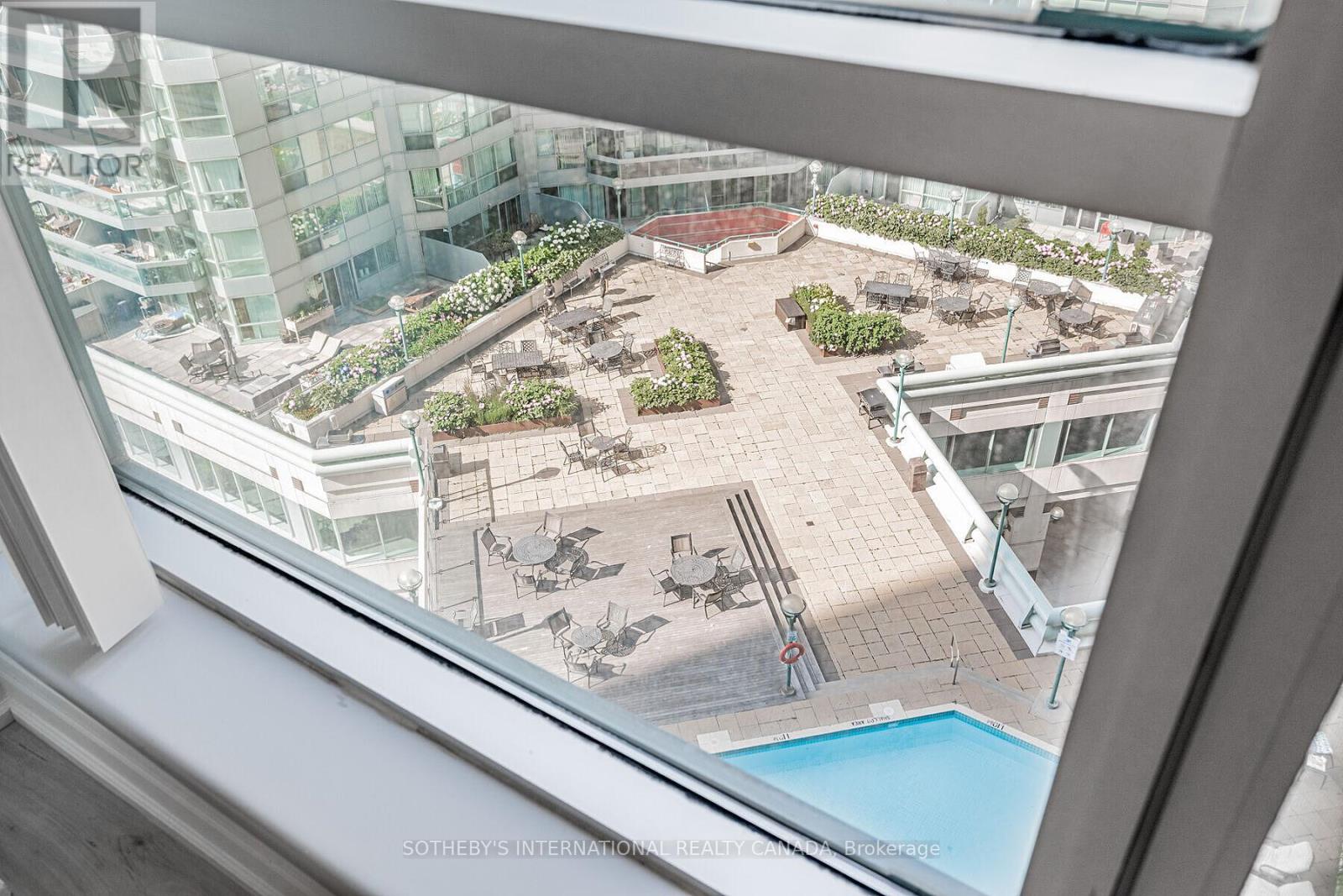 1012 - 10 Yonge Street, Toronto, Ontario  M5E 1R4 - Photo 21 - C12996436