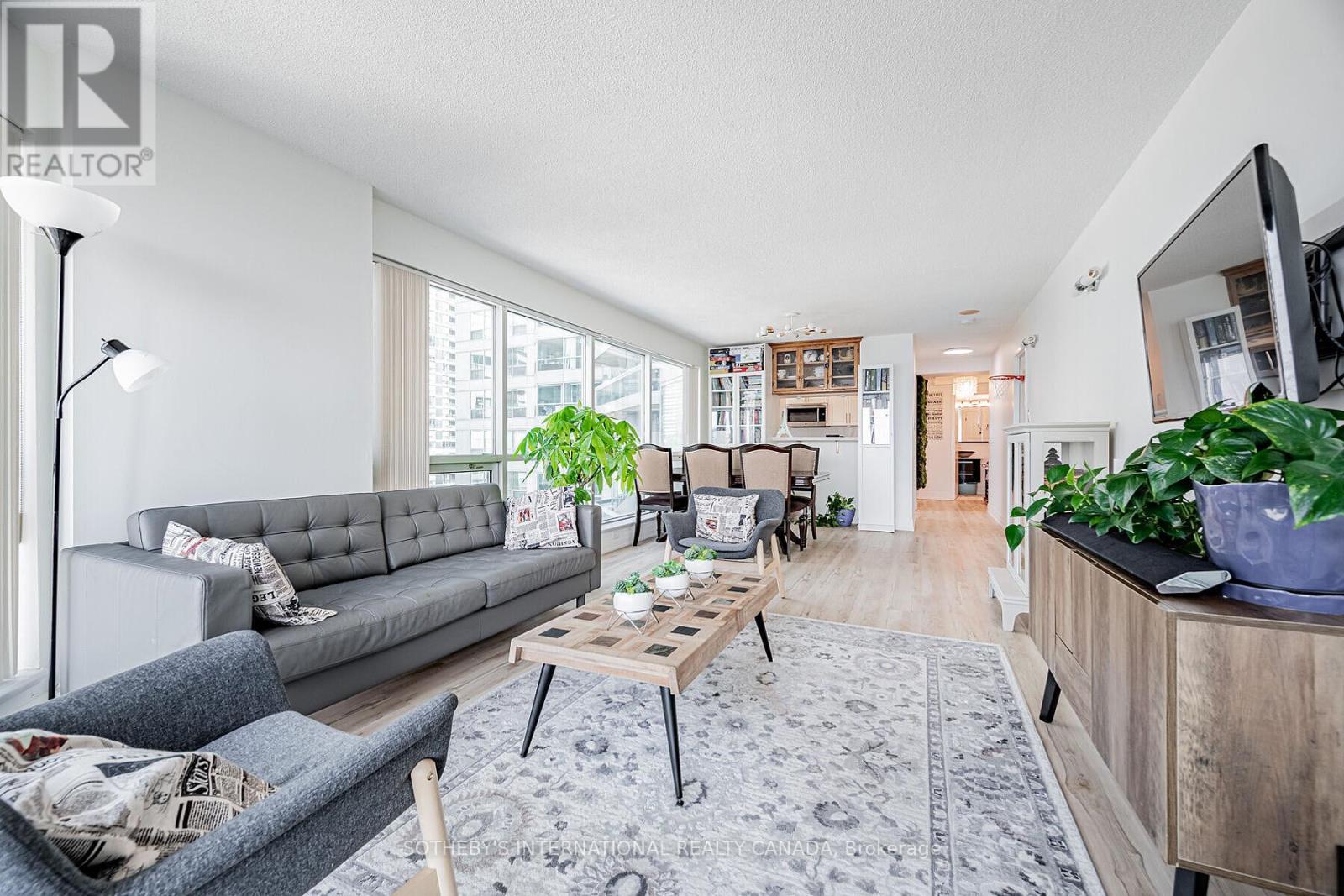 1012 - 10 Yonge Street, Toronto, Ontario  M5E 1R4 - Photo 4 - C12996436