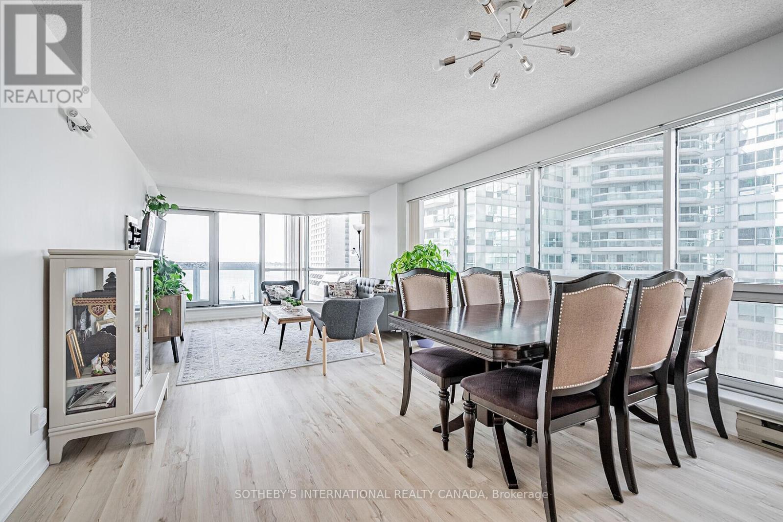 1012 - 10 Yonge Street, Toronto, Ontario  M5E 1R4 - Photo 7 - C12996436