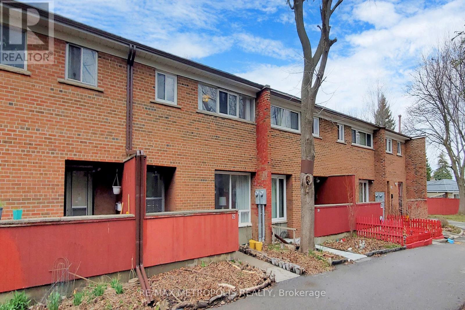 25 - 1021 Midland Avenue, Toronto, Ontario  M1K 4G7 - Photo 2 - E12996346