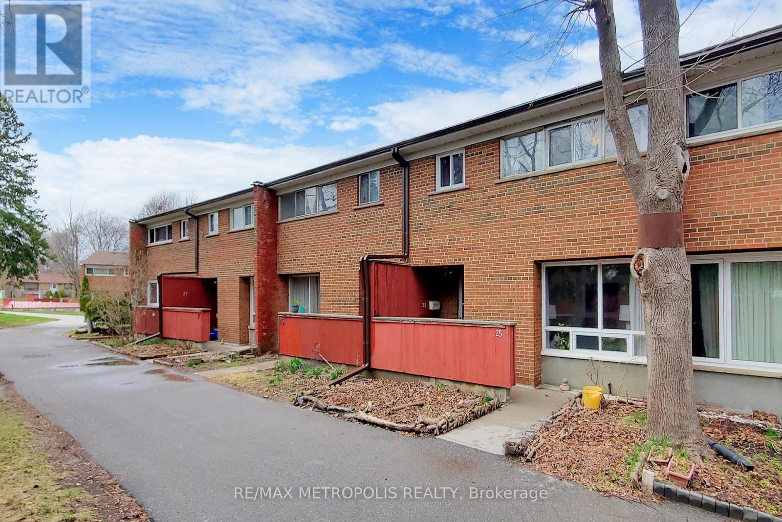 25 - 1021 Midland Avenue, Toronto, Ontario  M1K 4G7 - Photo 3 - E12996346