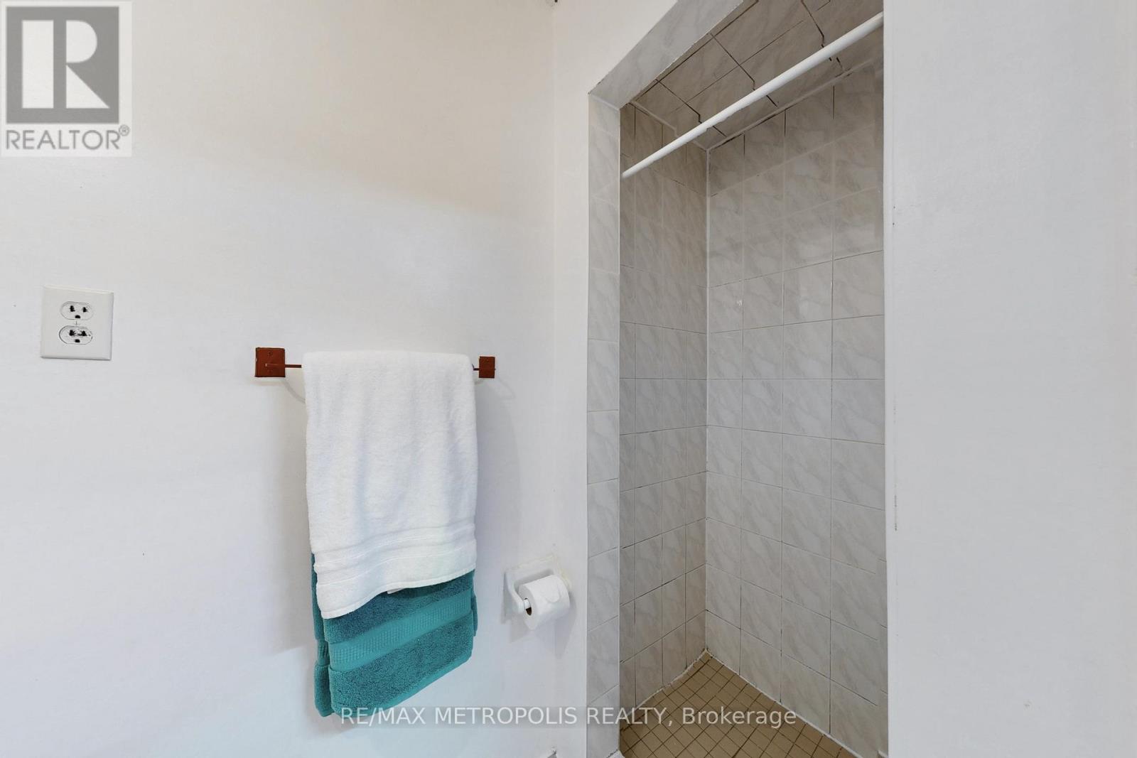 25 - 1021 Midland Avenue, Toronto, Ontario  M1K 4G7 - Photo 40 - E12996346