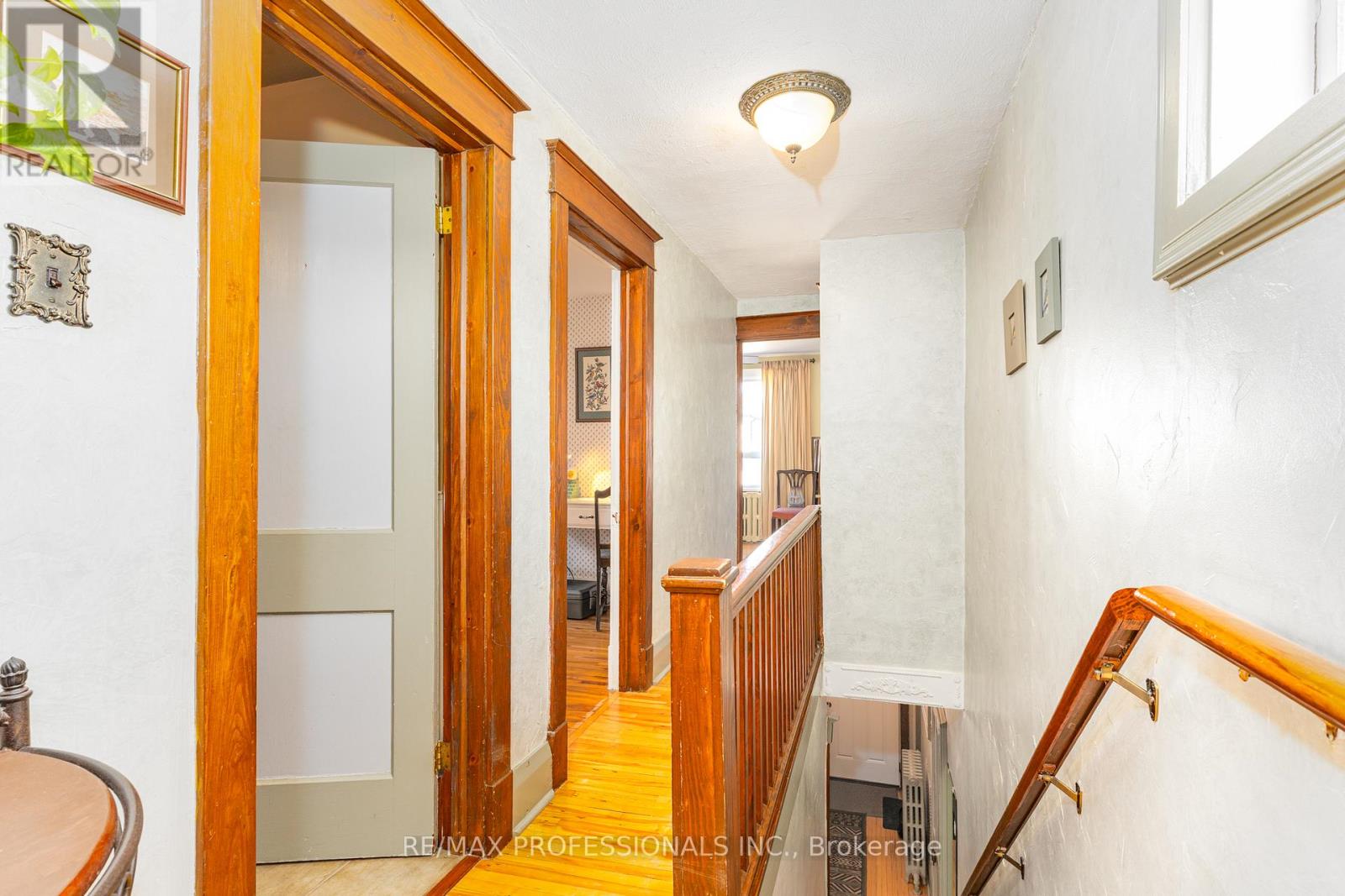 9 Orley Avenue, Toronto, Ontario  M4C 2B8 - Photo 14 - E12996360