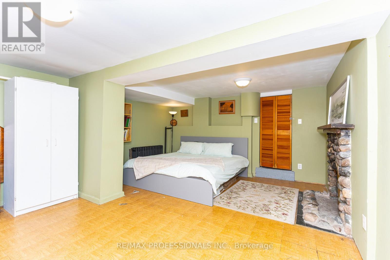 9 Orley Avenue, Toronto, Ontario  M4C 2B8 - Photo 29 - E12996360