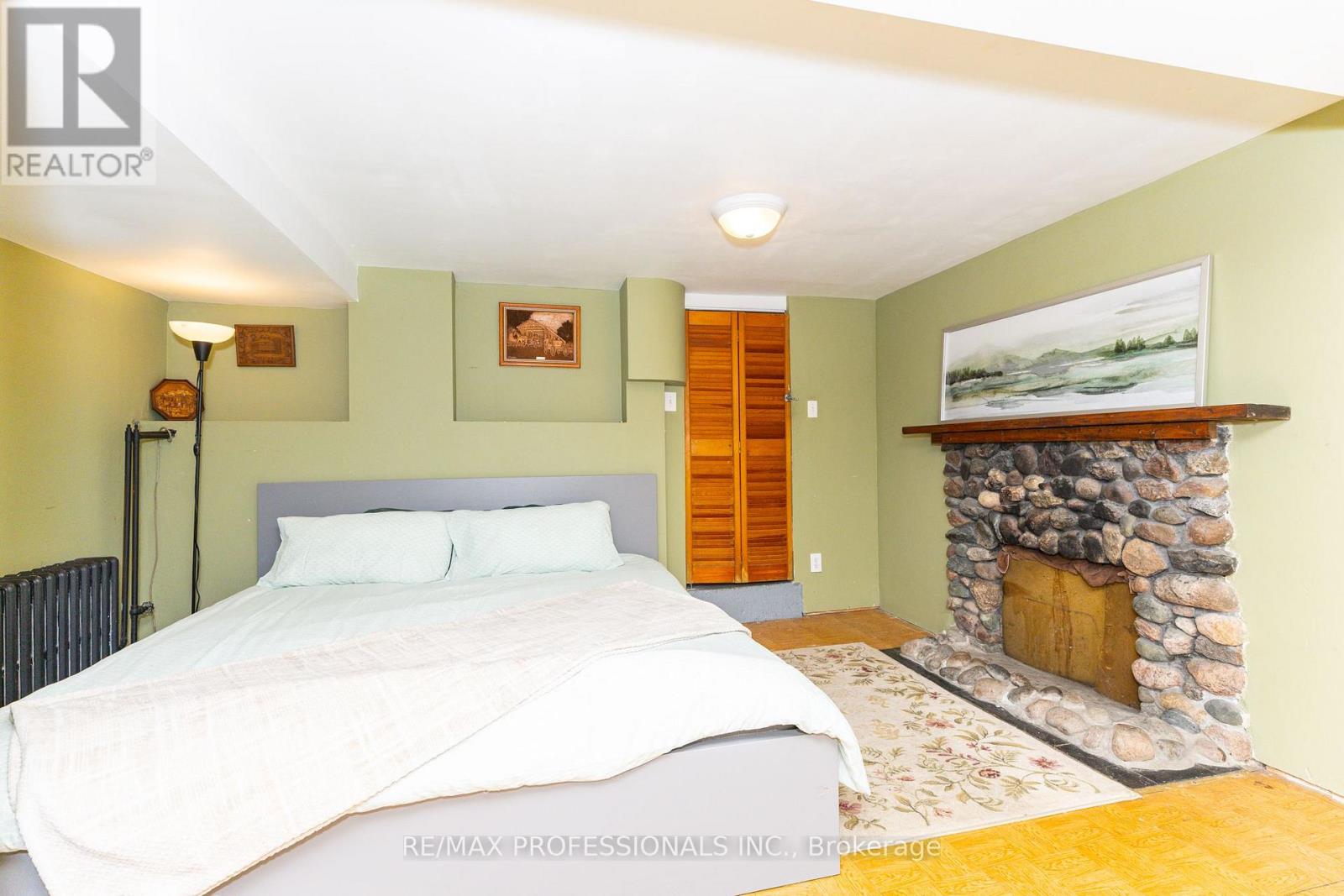 9 Orley Avenue, Toronto, Ontario  M4C 2B8 - Photo 30 - E12996360