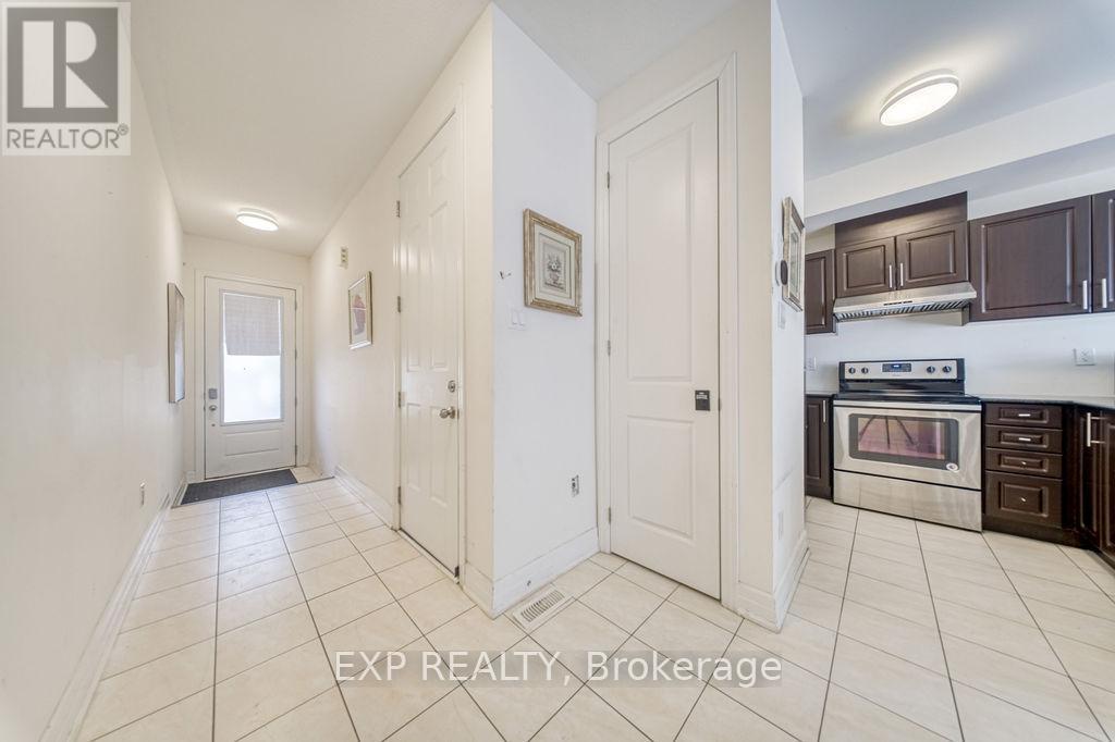 33 Karl Williams Lane, Markham, Ontario  L3S 0C7 - Photo 3 - N12996348