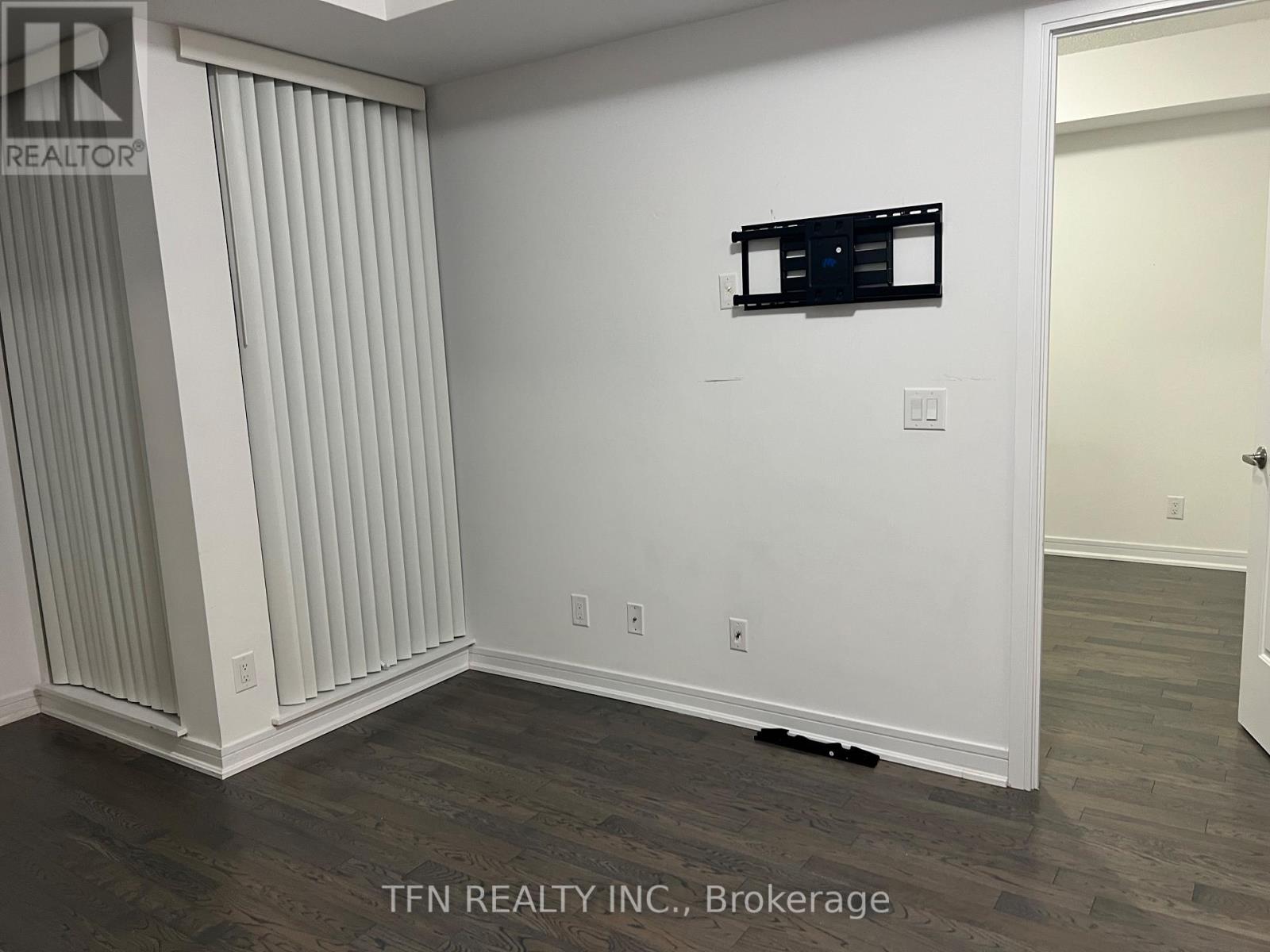 519 - 9201 Yonge Street, Richmond Hill, Ontario  L4C 6Z2 - Photo 8 - N12996370