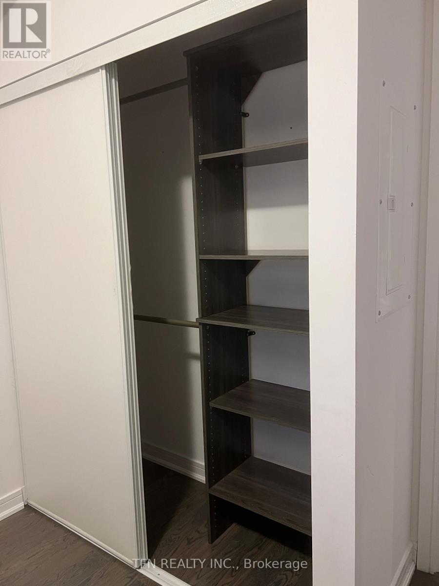 519 - 9201 Yonge Street, Richmond Hill, Ontario  L4C 6Z2 - Photo 9 - N12996370