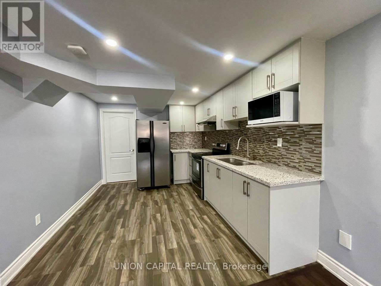 Walkout Basement - 58 Clamerten Road, Whitchurch-Stouffville, Ontario  L4A 0E8 - Photo 8 - N12996402