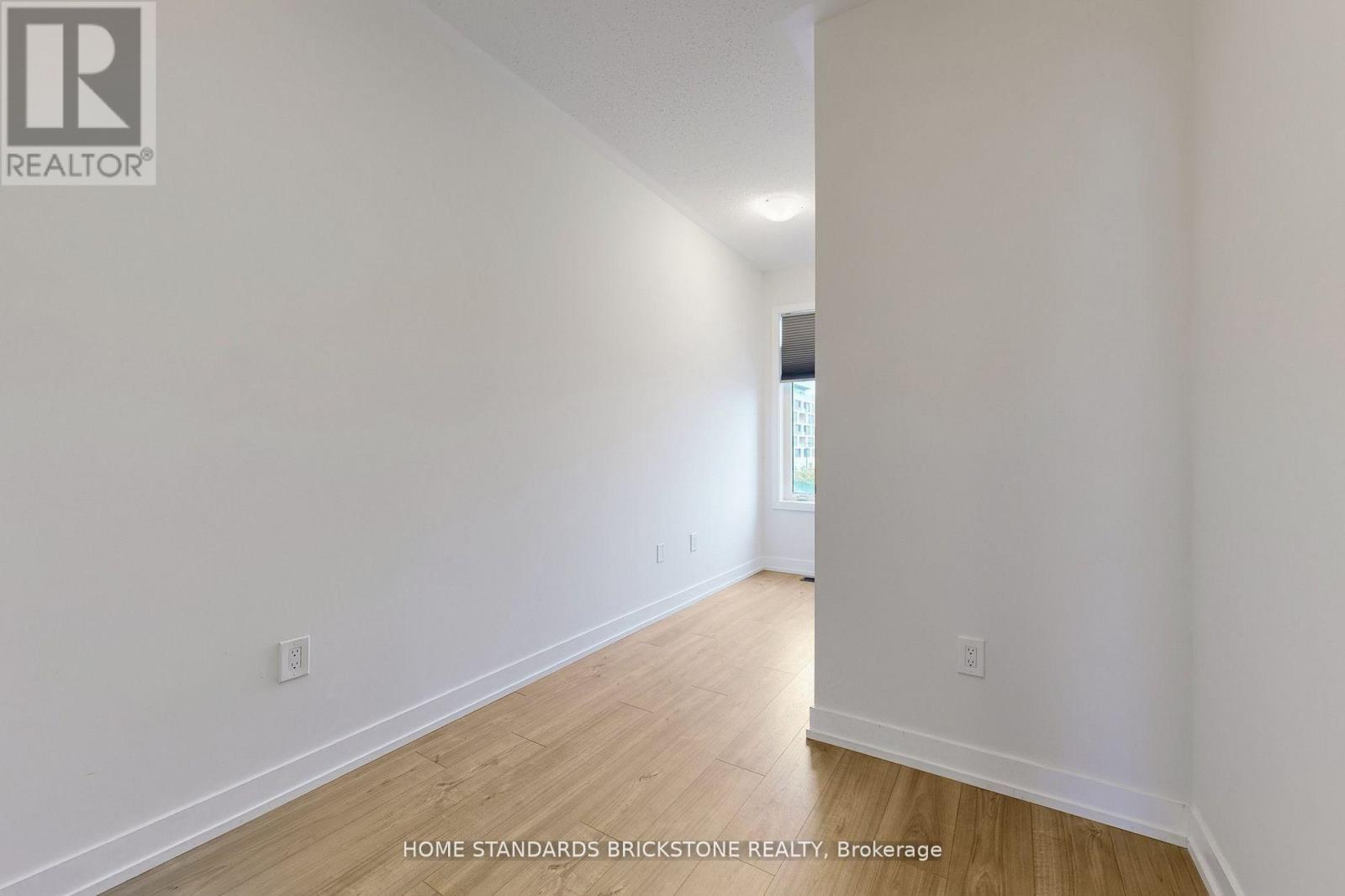 215 Salterton Circle, Vaughan, Ontario  L6A 4Z2 - Photo 31 - N12996446