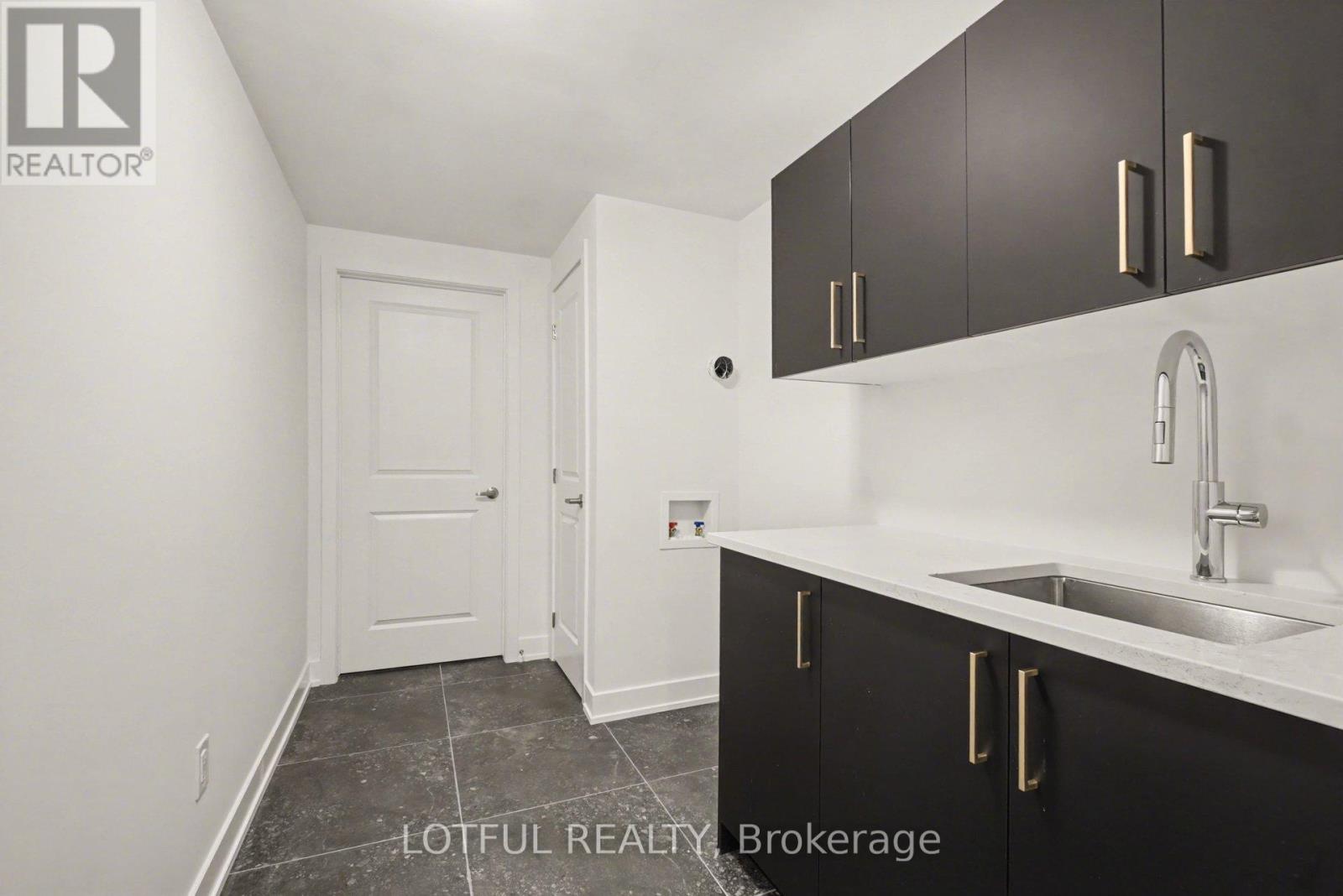 B - 540 Tahoe Heights, Ottawa, Ontario K1T 0W1 - Photo 15 - X12908442